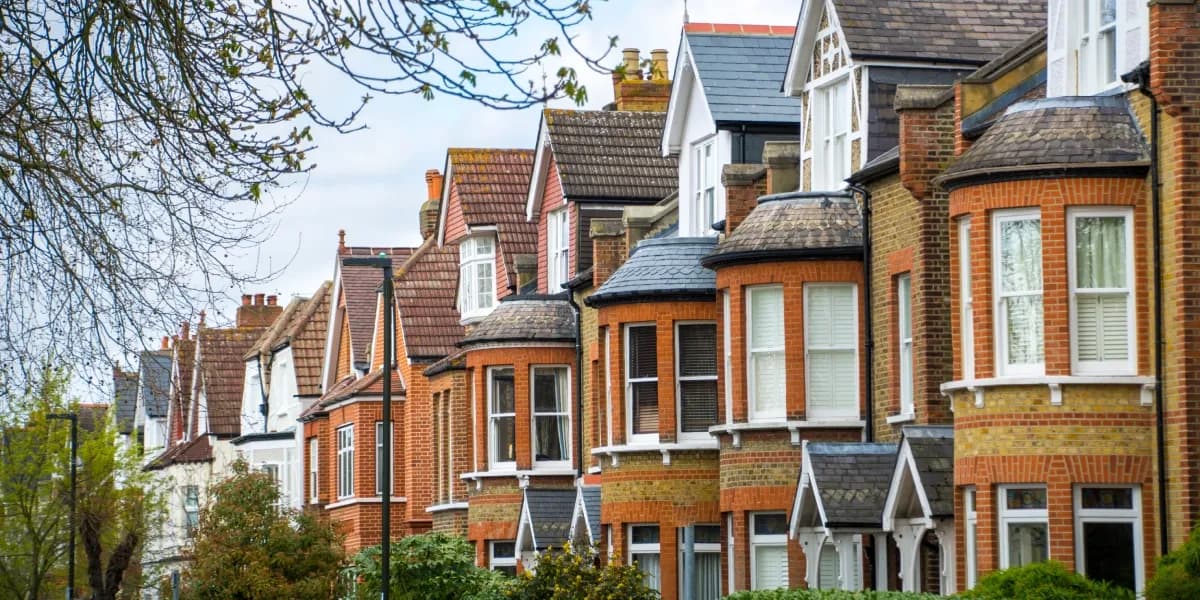 bristké řadové domky.