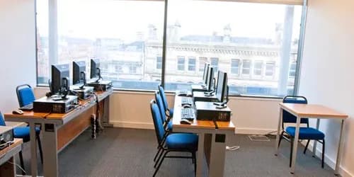 Kaplan International College, Machester - PC učebna