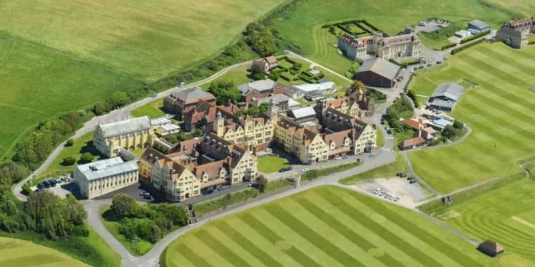 Alpadia / Kaplan, Brighton