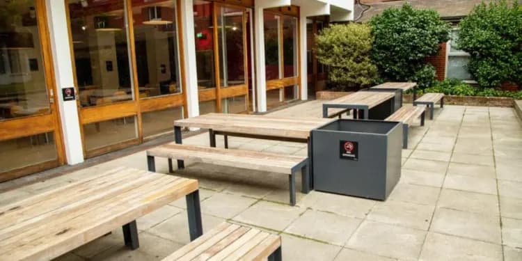 Alpadia / Kaplan, Londýn