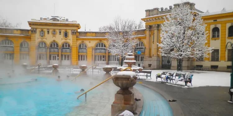 Termální lázně Szechenyi v Budapešti
