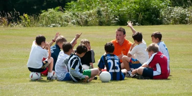 Exsportise - studenti na hřišti