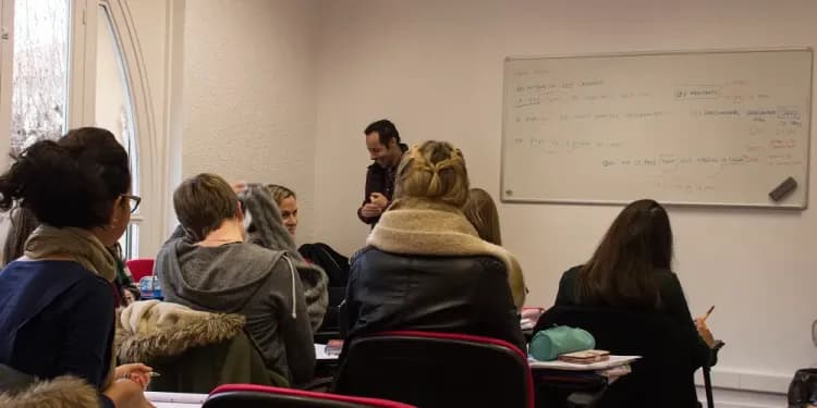 France Langue, Nice - studenti ve třídě