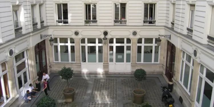 France Langue, Paříž - atrium